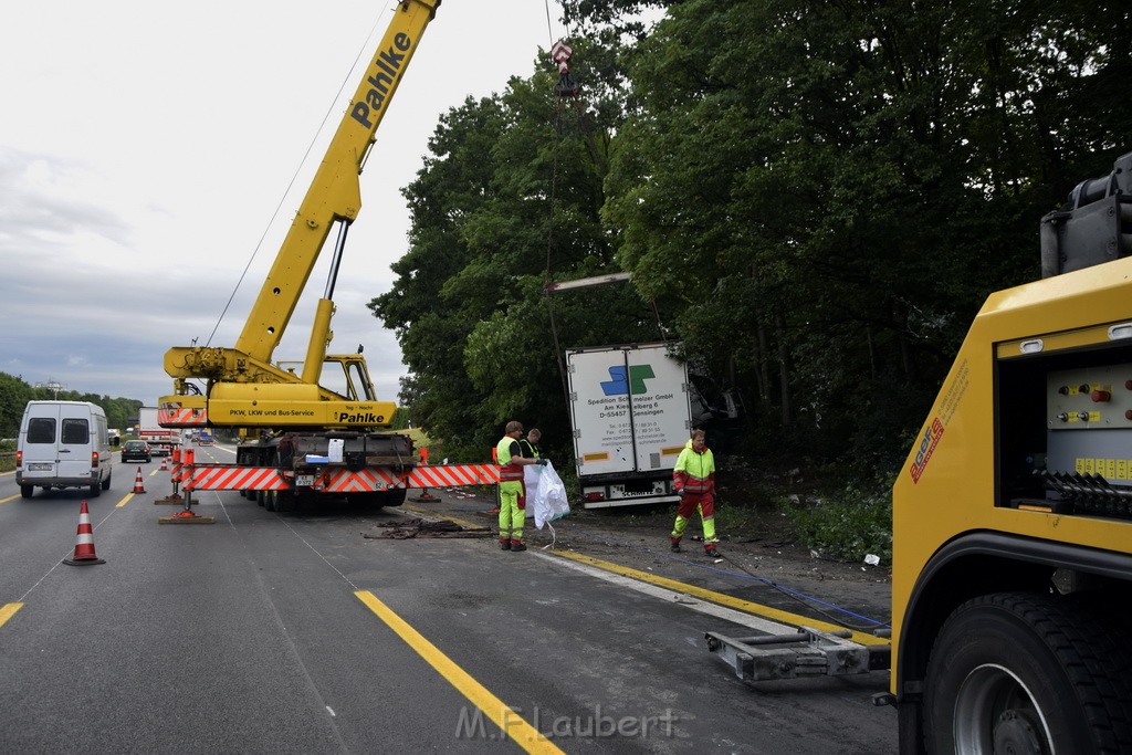 Schwerer VU A 3 Rich Oberhausen Hoehe AK Leverkusen P294.JPG - Miklos Laubert